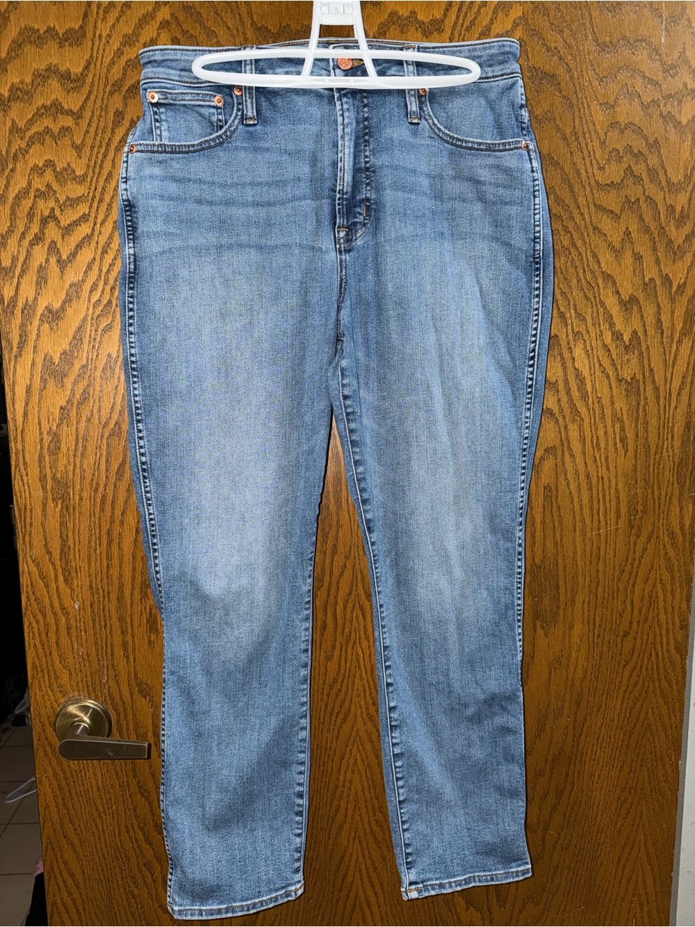 J.Crew Curvy Slim Straight Jeans Women’s Size 12 (31) light Wash stretch denim